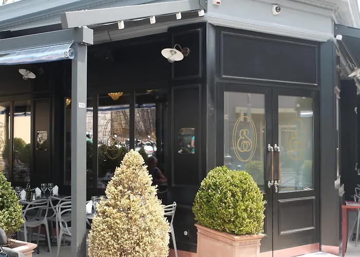 Hotell Restaurant Edmond's 2*