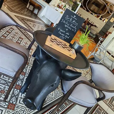 Boutique Edmond's Hotell